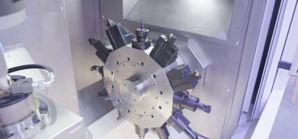 Vlc Hardware Machine Combination machining: Efficiency with VLC 350 GT