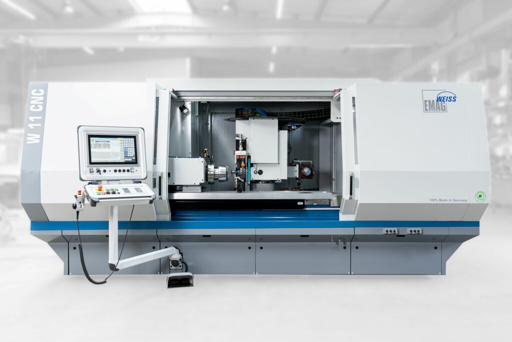 Front view of the CNC cylindrical grinding machine W 11 CNC