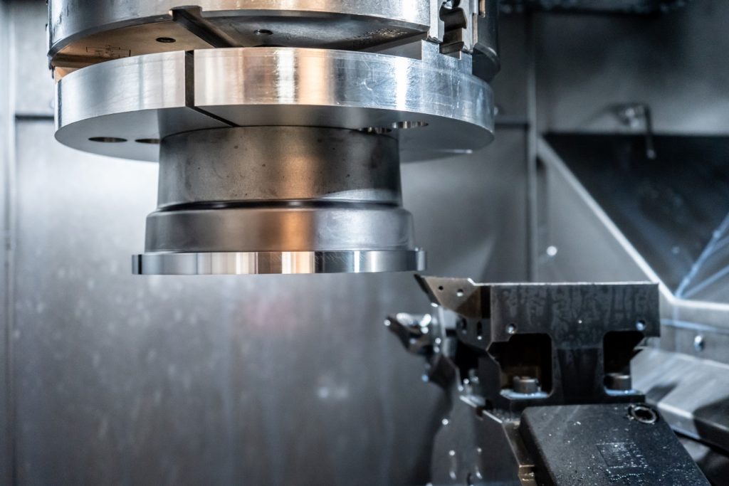 High precision machining of a gearbox housing on an EMAG VL 6
