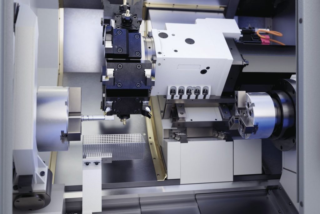 HSC 1 lathe with counter spindle for machining the front and rear sides in one process sequence 
