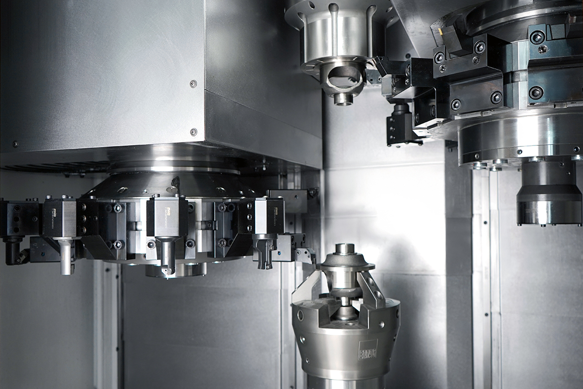 Right turret at the top, left turret at the bottom - simultaneous machining on two spindles in the VT 200.