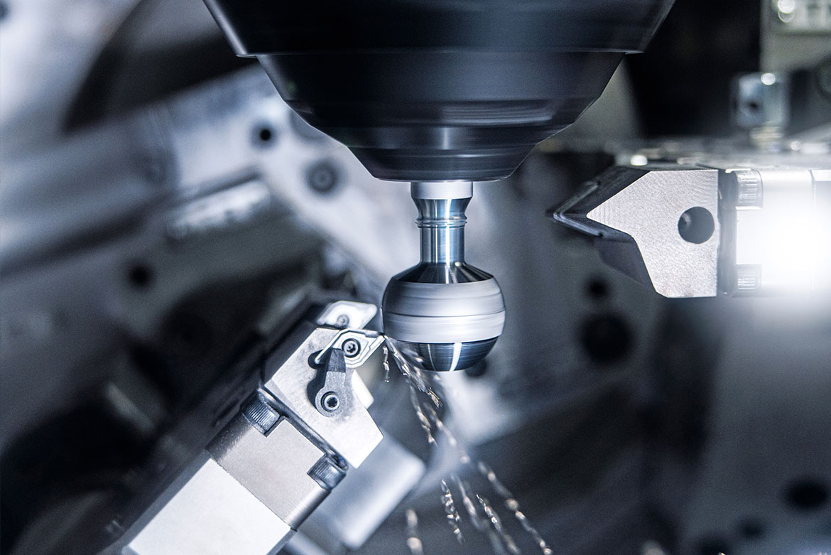 Ball pin is machined with precision in the VST 50 using tools on a swiveling B-axis.