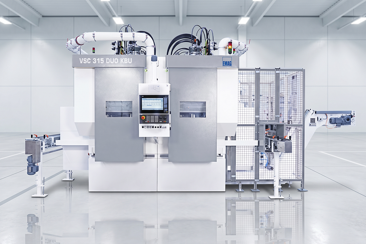 VSC 315 DUO KBU: centro de fresado y torneado de doble husillo para el maquinado de precisión de pistas de rodadura de bolas con automatización integrada.