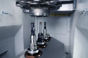 Arbeitsraum VSC 500 mit leistungsstarken Fräs- und Bohrspindeln
